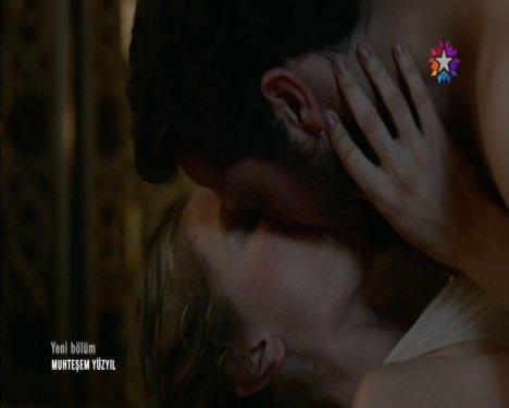 Yasemin Allen Muhteşem Yüzyıl'da halvete girdi