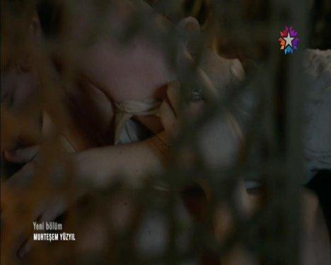 Yasemin Allen Muhteşem Yüzyıl'da halvete girdi