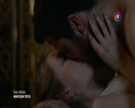 Yasemin Allen Muhteşem Yüzyıl'da halvete girdi