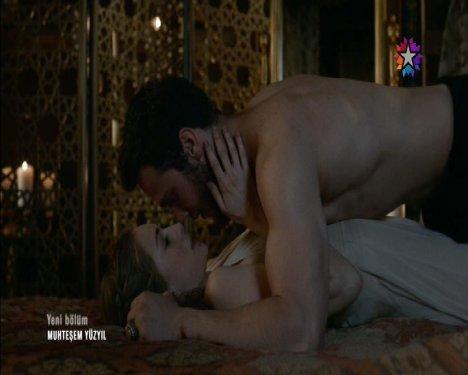 Yasemin Allen Muhteşem Yüzyıl'da halvete girdi