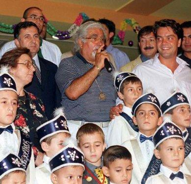 Türkiye'nin ünlü sünnetçisi Kemal Özkan hayatını kaybetti