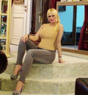 Kedicik Tülay Kumaşçı'dan olay pozlar