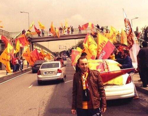 Galatasaraylı taraftarlar TFF binasına yürüdü