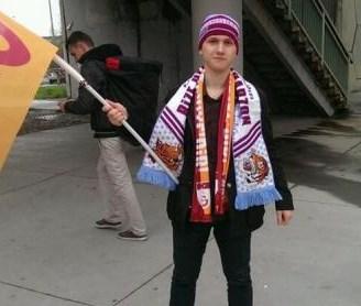 Galatasaraylı taraftarlar TFF binasına yürüdü