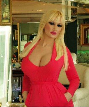 Kedicik Tülay Kumaşçı'dan olay pozlar