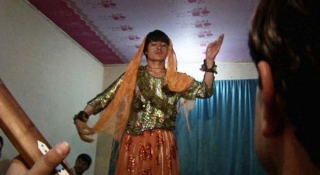 Afganistan'da erkek çocuklar fuhuşa zorlanıyor - Resim 16