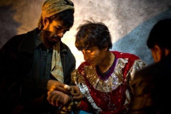 Afganistan'da erkek çocuklar fuhuşa zorlanıyor - Resim 10