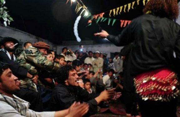 Afganistan'da erkek çocuklar fuhuşa zorlanıyor - Resim 7