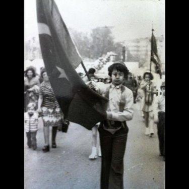 Ünlü isimlerden 23 Nisan mesajları