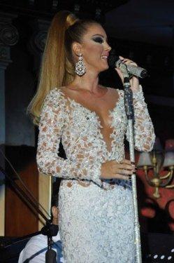 Dünden bugüne Petek Dinçöz 