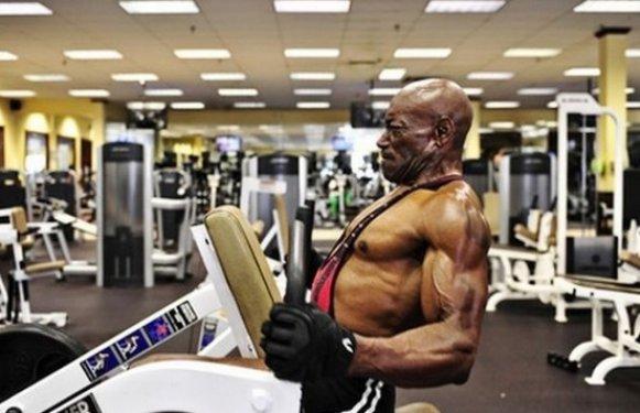 Herkül gibi kaslı bu adam tam 70 yaşında