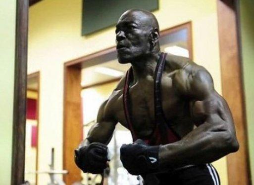 Herkül gibi kaslı bu adam tam 70 yaşında