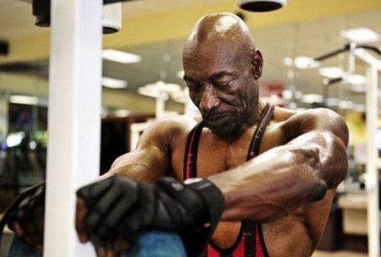 Herkül gibi kaslı bu adam tam 70 yaşında