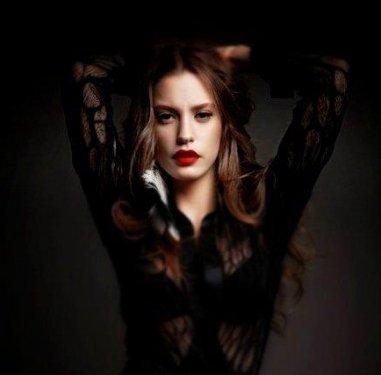 Serenay Sarıkaya samimi açıklamalarda bulundu