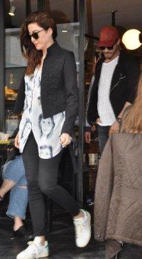 Kıvanç Tatlıtuğ sevgilisiyle Nişantaşı'nda 