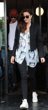 Kıvanç Tatlıtuğ sevgilisiyle Nişantaşı'nda 