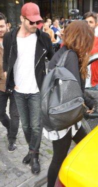 Kıvanç Tatlıtuğ sevgilisiyle Nişantaşı'nda 