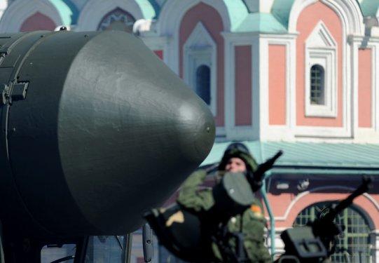 Kızıl Meydan'da gövde gösterisi