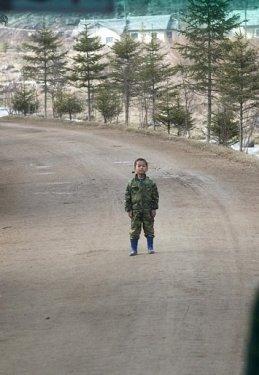 Dünyanın en otoriter ülkelerinden olan Kuzey Kore halkı 