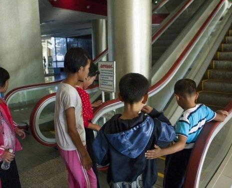 Dünyanın en otoriter ülkelerinden olan Kuzey Kore halkı 