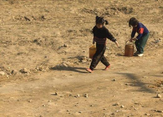 Dünyanın en otoriter ülkelerinden olan Kuzey Kore halkı 