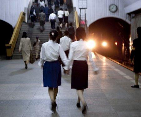 Dünyanın en otoriter ülkelerinden olan Kuzey Kore halkı 