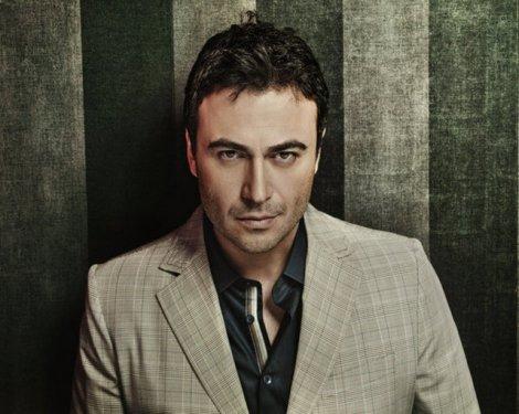 Kutsi eşi ile sevgilisi arasında kaldı