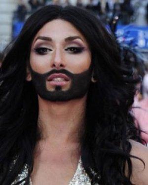 Sakalsız Eurovision şampiyonu Conchita Wurst