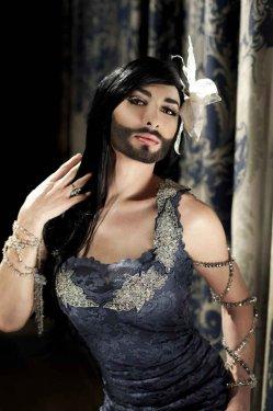 Sakalsız Eurovision şampiyonu Conchita Wurst