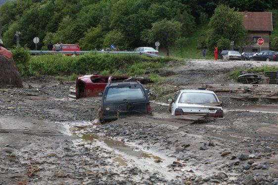 Bosna'da son yılların en büyük sel felaketi