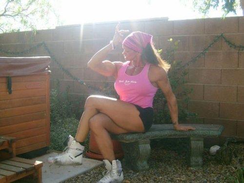 Body building şampiyonu gelin Gabrielle 