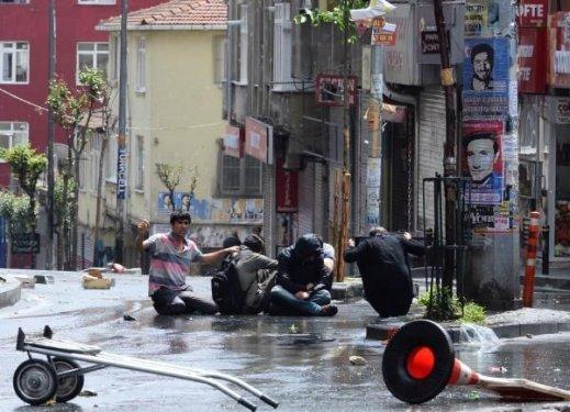 Okmeydanı'ndaki polis müdahalesinden görüntüler