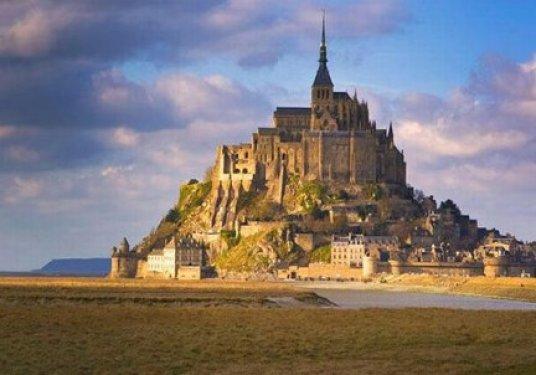 Denizin ortasındaki şehirde sadece 43 kişi yaşıyor