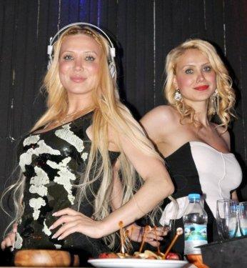 Ciciş kardeşler reklam yüzü oldu 