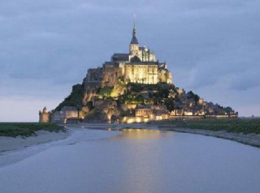 Denizin ortasındaki şehirde sadece 43 kişi yaşıyor