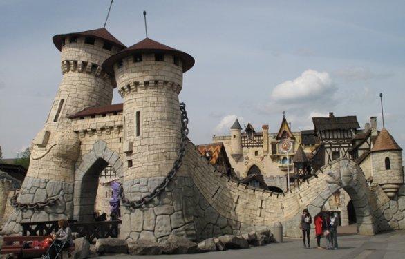 Denizin ortasındaki şehirde sadece 43 kişi yaşıyor