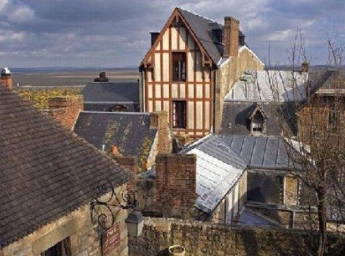 Denizin ortasındaki şehirde sadece 43 kişi yaşıyor