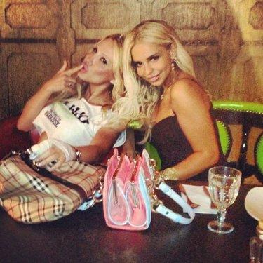 Ciciş kardeşler reklam yüzü oldu 