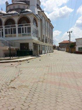 Deprem sonrası camin minaresi koptu