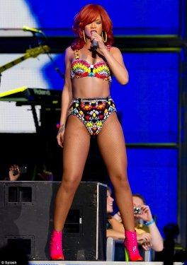 Rihanna karnavalda - Resim 1