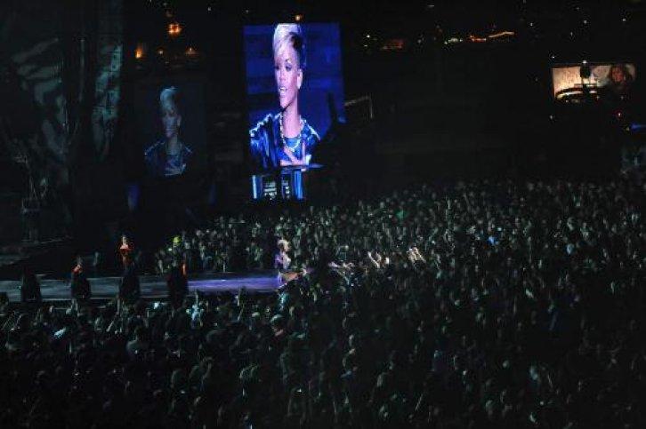 Rihanna İstanbul'u salladı - Resim 16