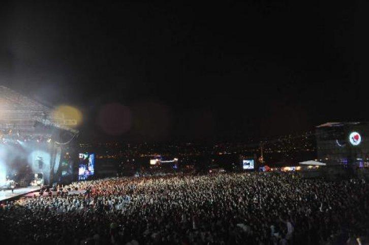 Rihanna İstanbul'u salladı - Resim 37