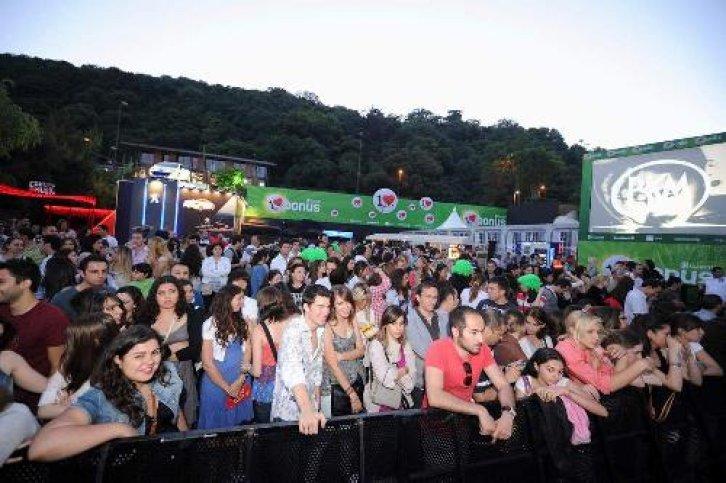 Rihanna İstanbul'u salladı - Resim 27