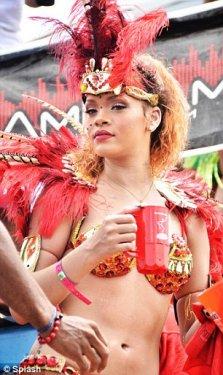 Rihanna karnavalda - Resim 10
