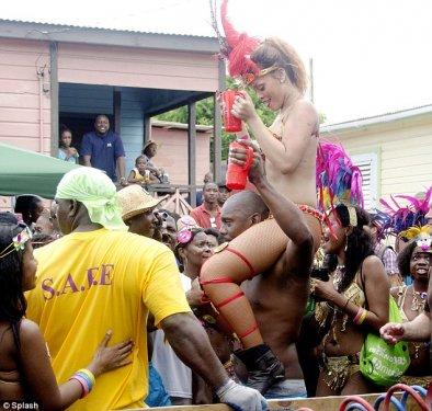 Rihanna karnavalda - Resim 5