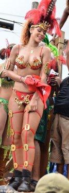 Rihanna karnavalda - Resim 15