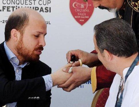 Bilal Erdoğan Okçular Tekkesi'nde ok atışı yaptı