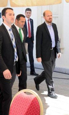 Bilal Erdoğan Okçular Tekkesi'nde ok atışı yaptı