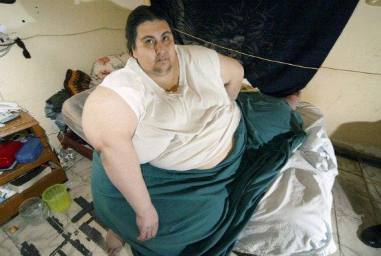 Ağır adamın cenazesi çekiciyle taşındı