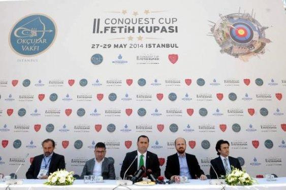 Bilal Erdoğan Okçular Tekkesi'nde ok atışı yaptı